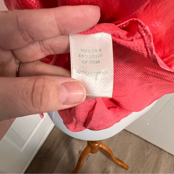 Lilly Pulitzer Silk Button Up H3 - Picture 5 of 5